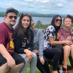 Meet your Posher, Ayla